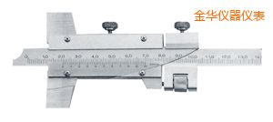 ���A����